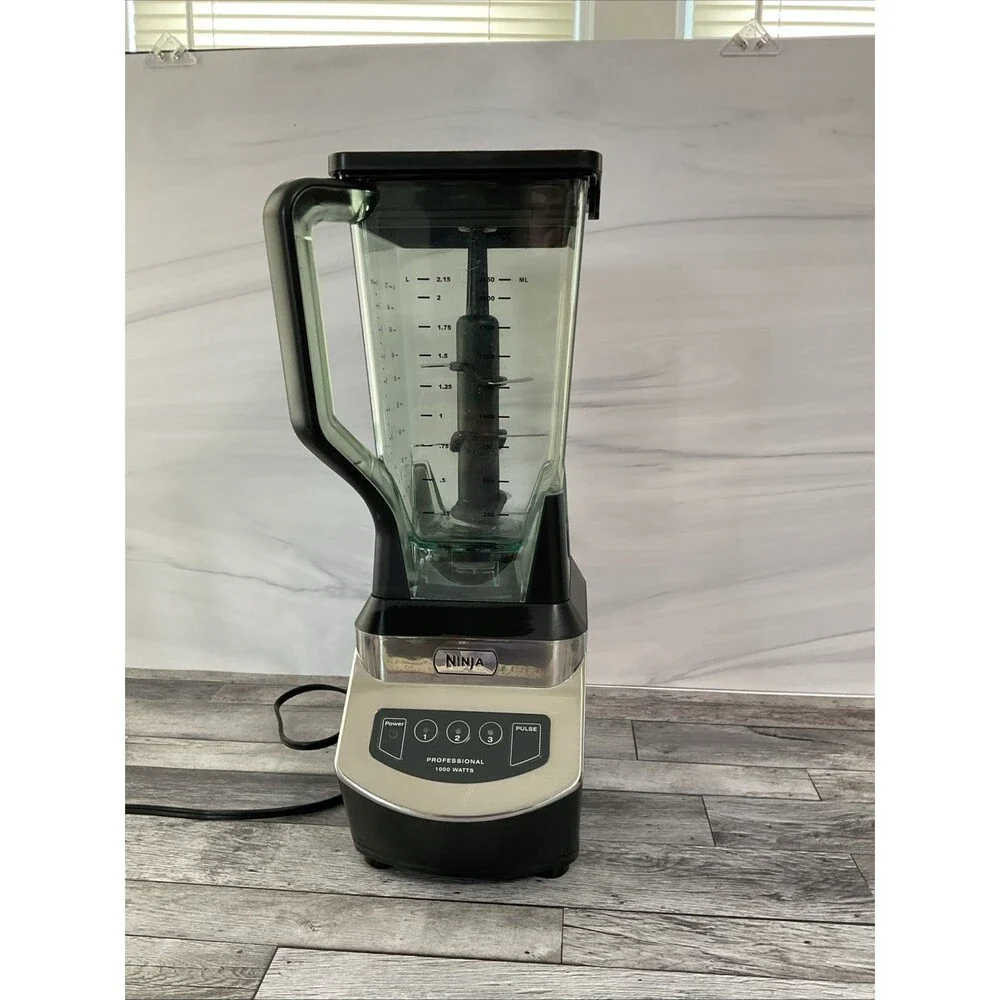 Ninja NJ600 3 Speed 1000 Watt Blender With Pulse Feature. Tested